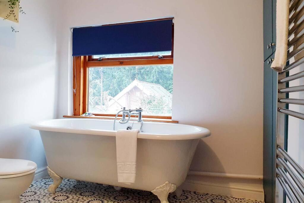 Gorgeous Victorian House Sleeps 6 In Cardiff Villa ภายนอก รูปภาพ