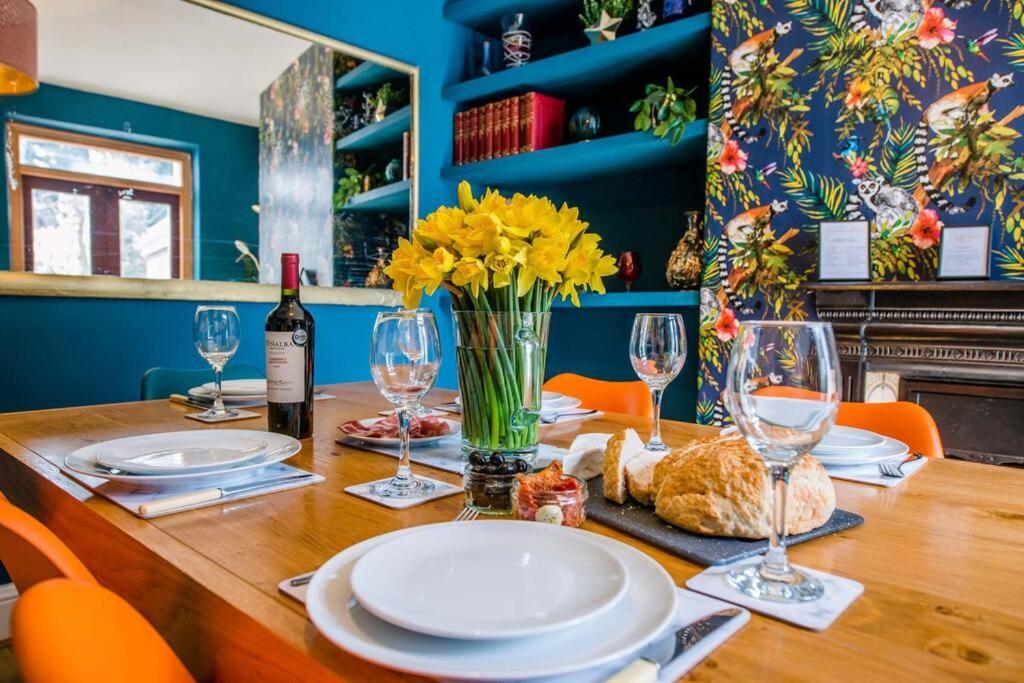 Gorgeous Victorian House Sleeps 6 In Cardiff Villa ภายนอก รูปภาพ