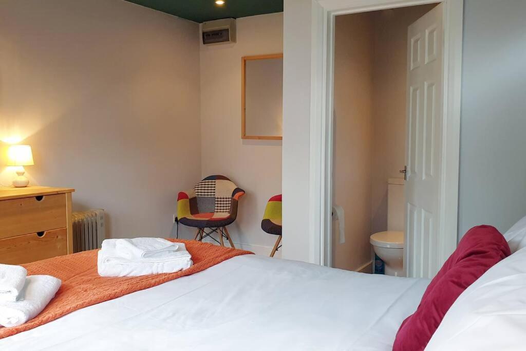 Gorgeous Victorian House Sleeps 6 In Cardiff Villa ภายนอก รูปภาพ